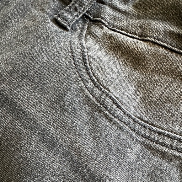 SHEIN Black Jeans - Picture 5 of 7